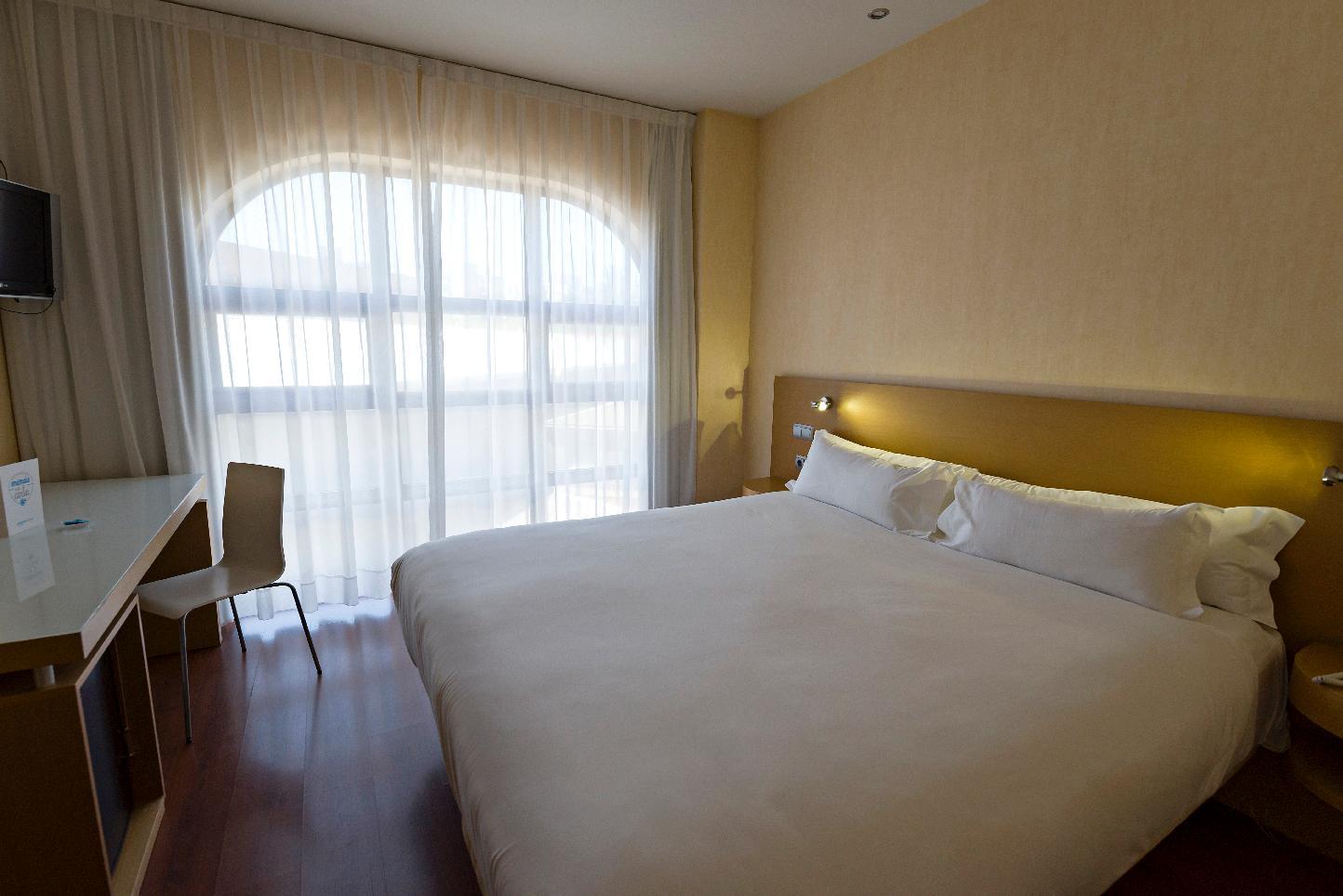 فندق فوينلابراذافي  فندق مبيت وإفطار مدريد فوينلابرادا المظهر الخارجي الصورة